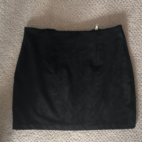 Forever 21 Black Suede Mini Skirt - Picture 2 of 2